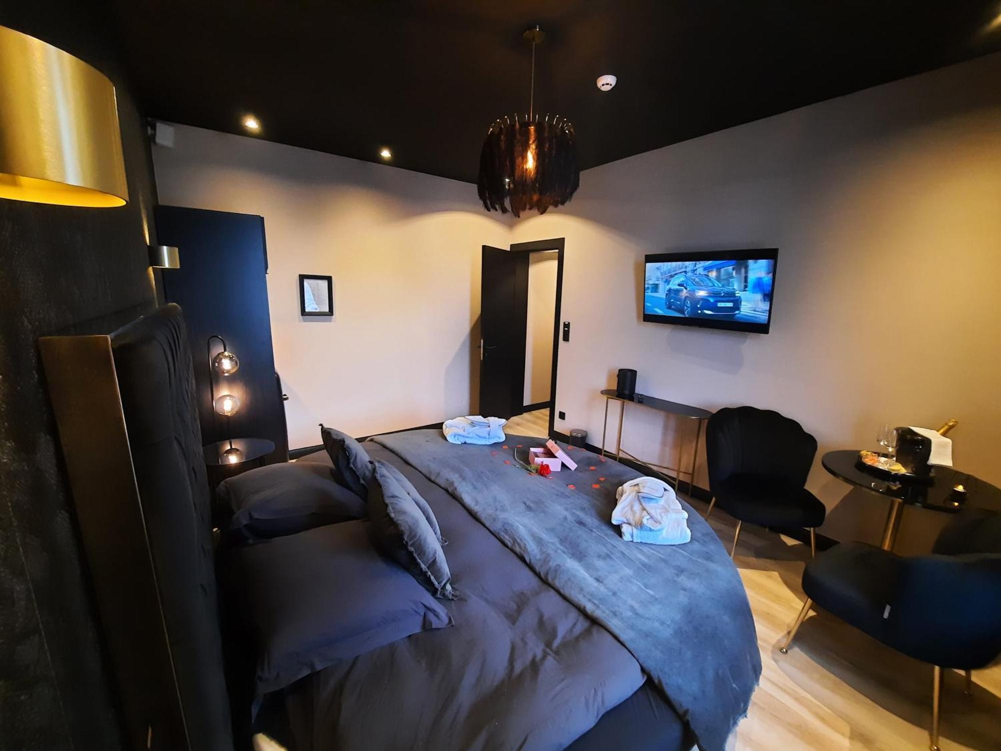 Hotel Mademoiselle Льеж Экстерьер фото
