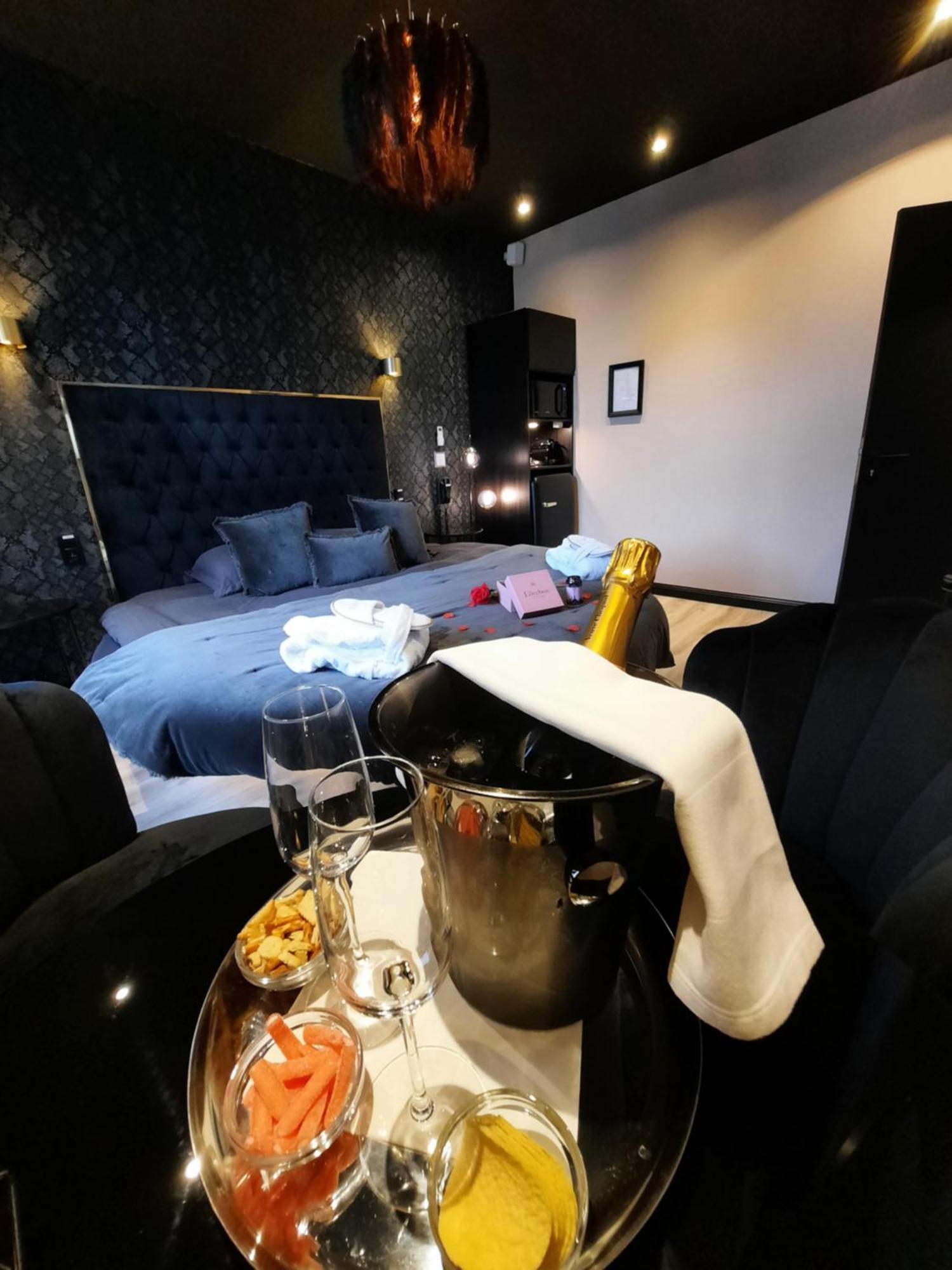 Hotel Mademoiselle Льеж Экстерьер фото