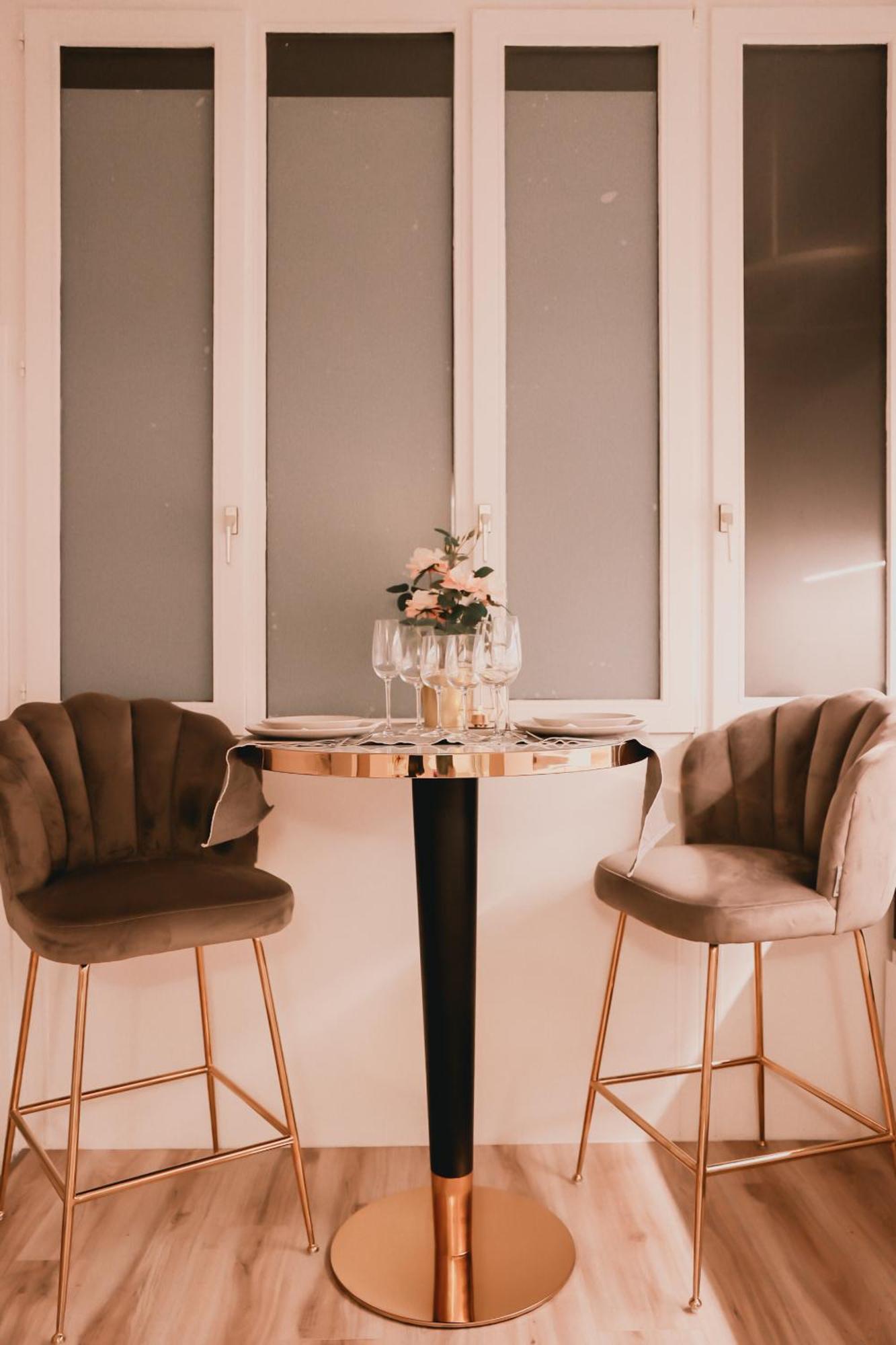 Hotel Mademoiselle Льеж Экстерьер фото