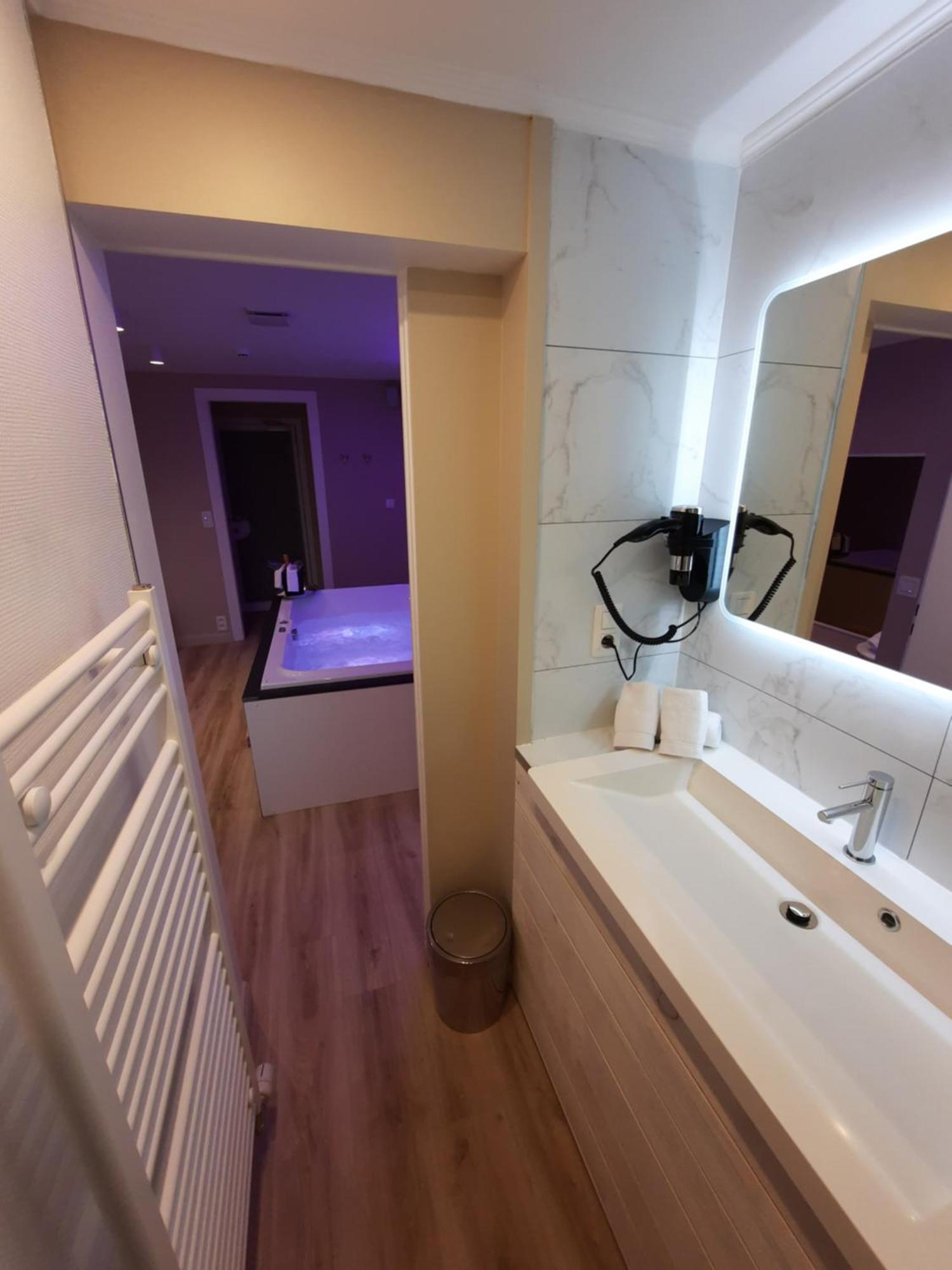 Hotel Mademoiselle Льеж Экстерьер фото