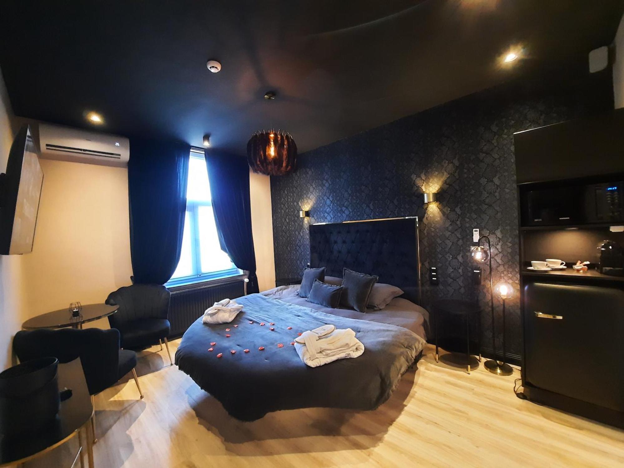 Hotel Mademoiselle Льеж Экстерьер фото