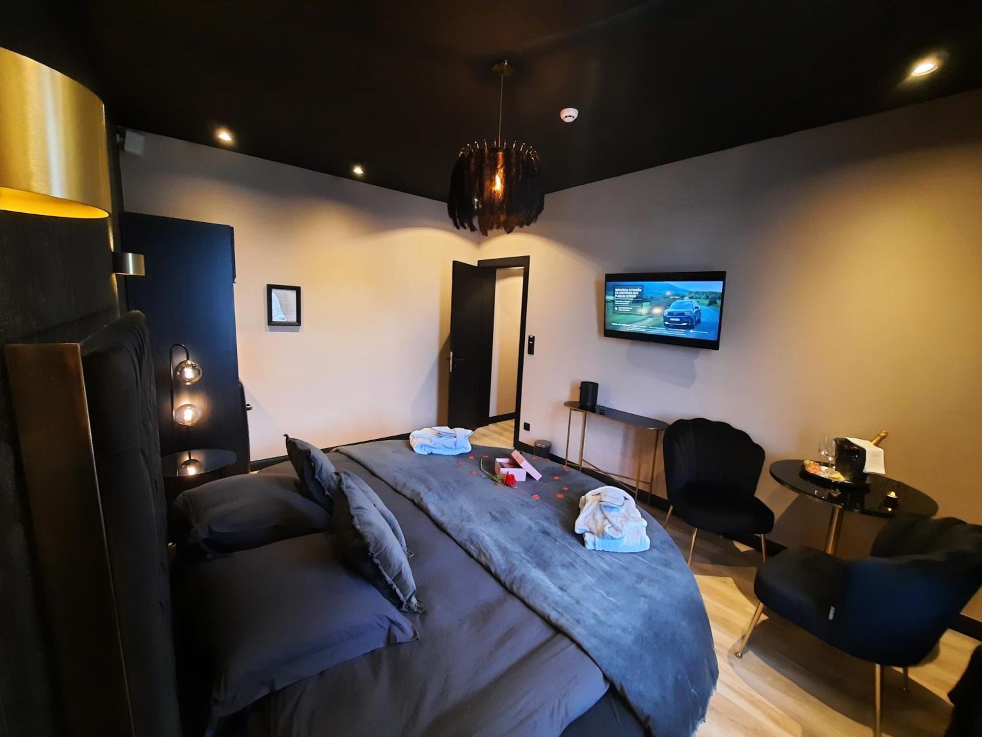 Hotel Mademoiselle Льеж Экстерьер фото