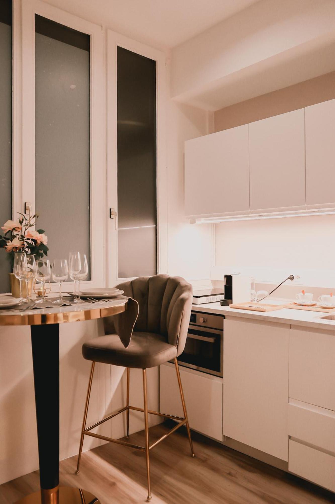 Hotel Mademoiselle Льеж Экстерьер фото